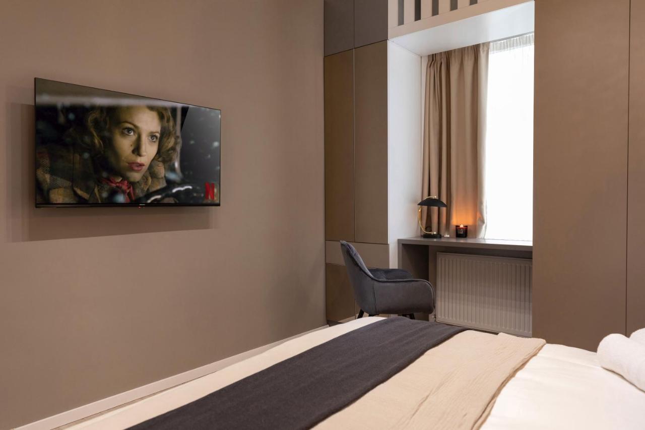 Qult - Misty Night Appartement Boekarest Buitenkant foto