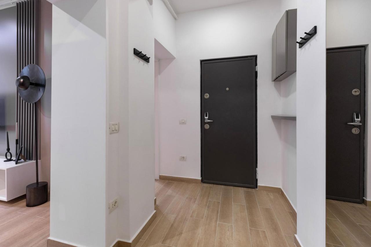Qult - Misty Night Appartement Boekarest Buitenkant foto